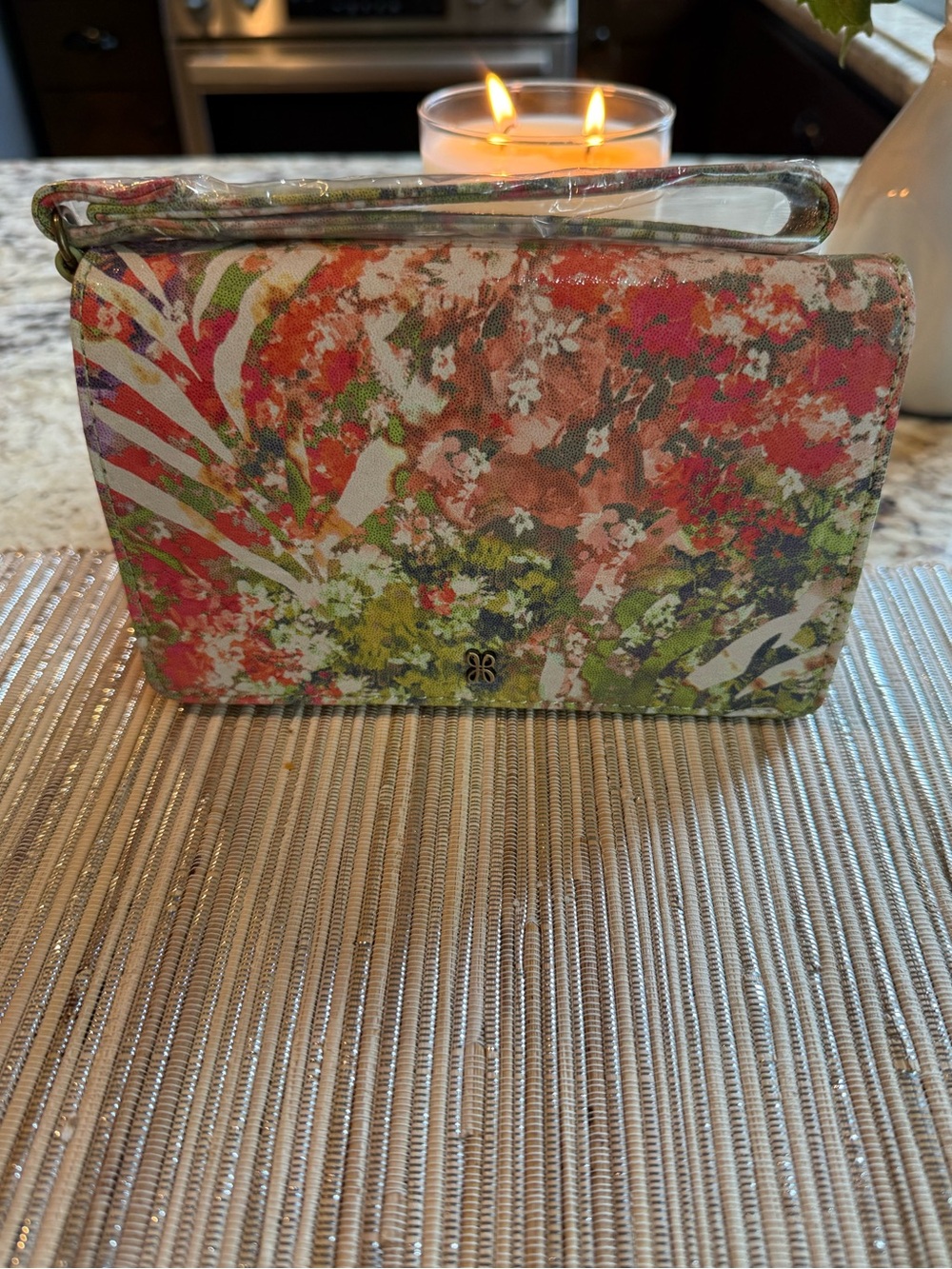 NEW HOBO Jill Wristlet In Printed Leather - Tropic Print